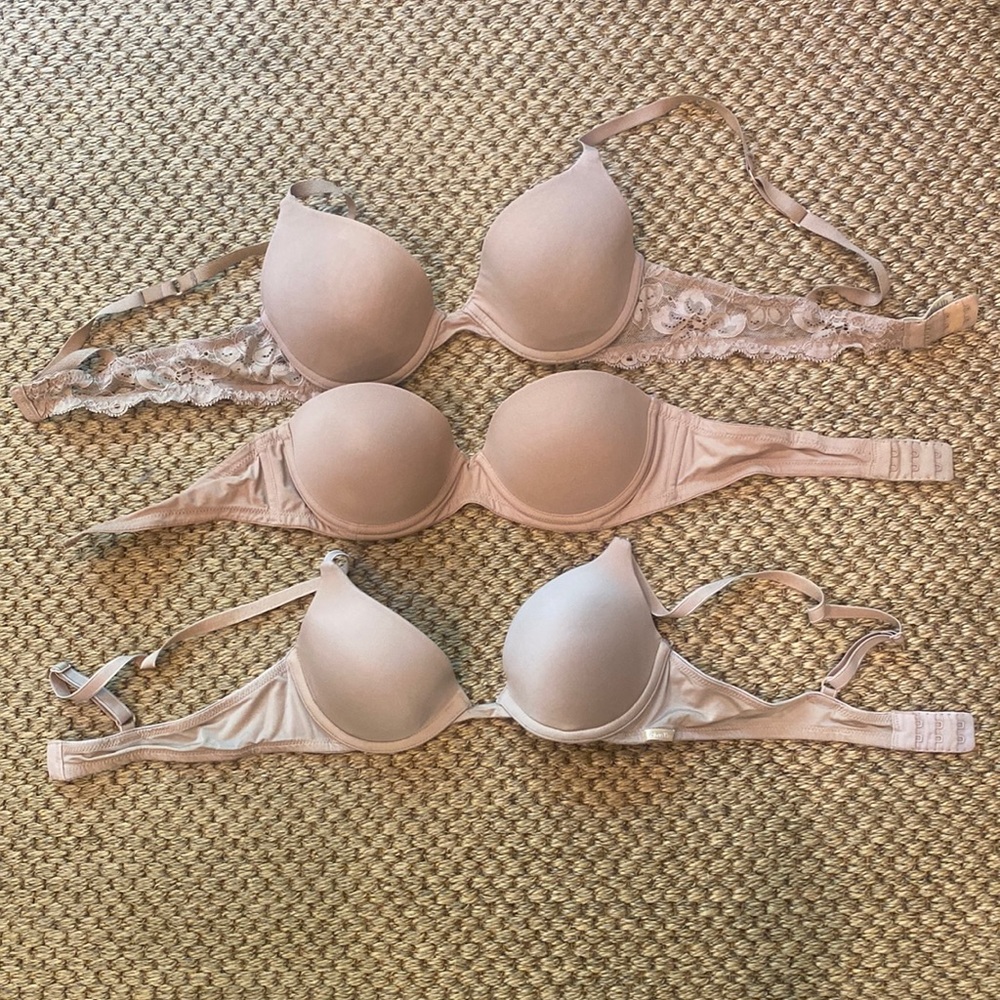 Bundle of Calvin Klein bras- 32a
